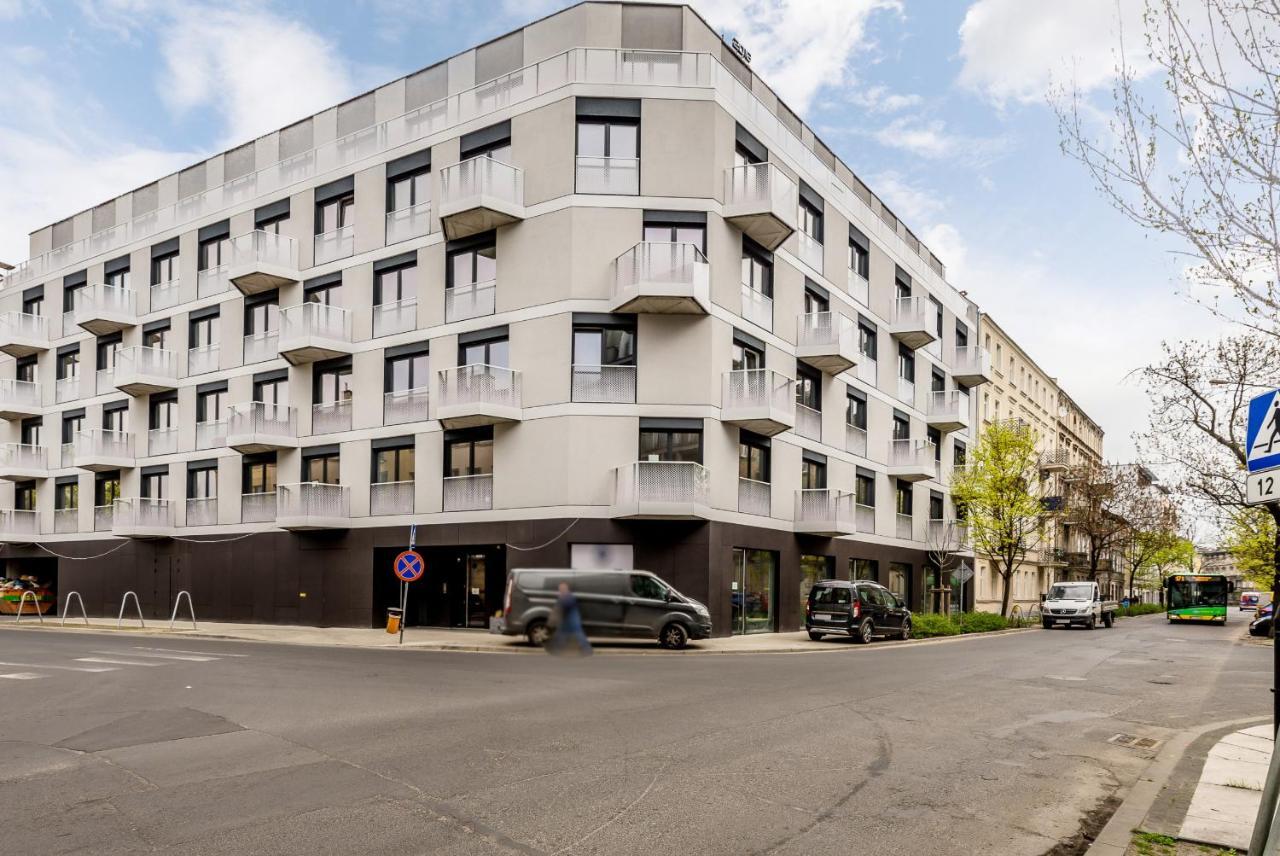 Apartments Poznan Fabryczna By Renters Ngoại thất bức ảnh